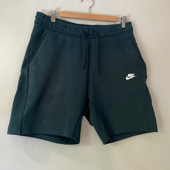 NIKE Dark Forest Vintage Green Sweatpant Shorts Dri-Fit Thick Fabric - Picture 8 of 8
